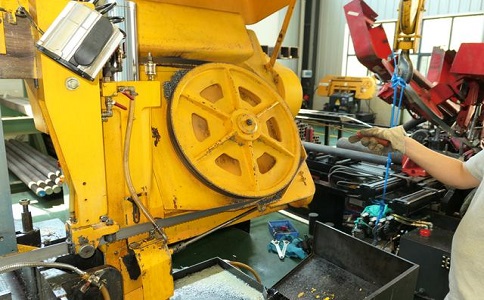 白茅湖农场金属带锯床的日常使用和保养注意事项！